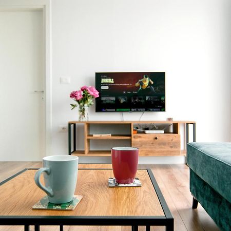 Urban Serenity City Skyline View Apartment 1 Tirana Exterior foto